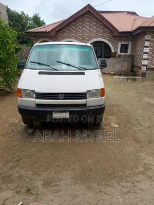 Volkswagen Transporter 2000 White