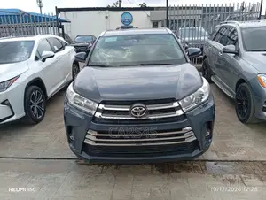 Toyota Highlander 2019 Blue