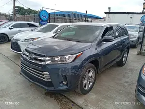 Toyota Highlander 2019 Blue