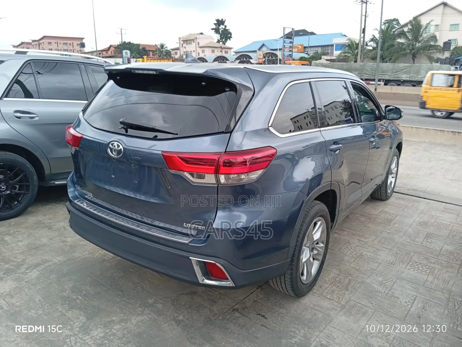 Toyota Highlander 2019 Blue