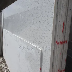 SILVER SPORTED Marble Quartz