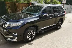 Toyota Land Cruiser Prado 2023 Black