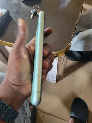 Apple iPhone 11 64 GB Green