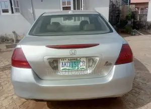Honda Accord 2006 Silver