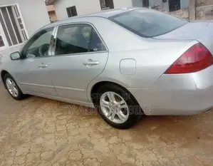 Honda Accord 2006 Silver