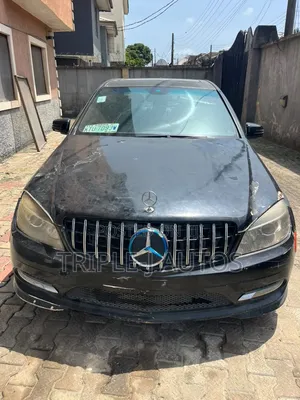 Mercedes-Benz C300 Luxury Sedan RWD (3.0L 6cyl 7A) 2008 Black
