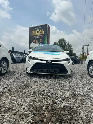 Toyota Corolla L 2022 White