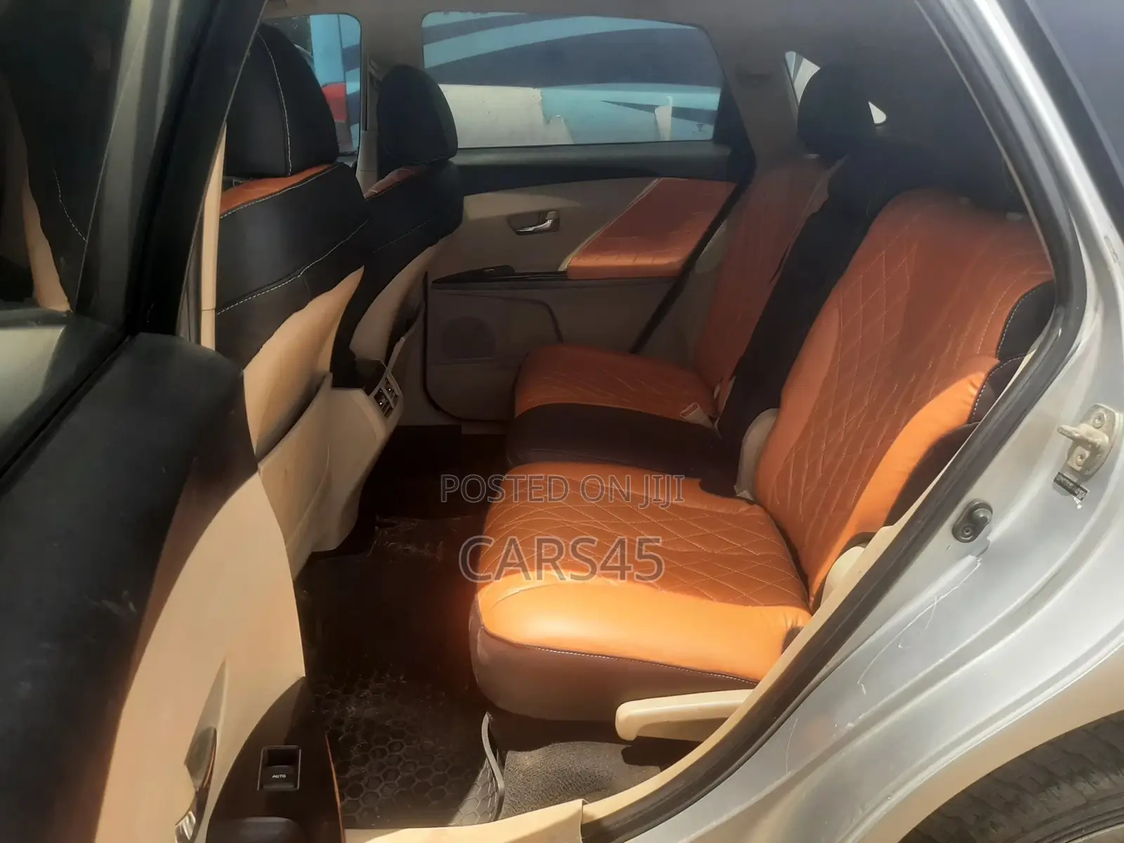 Toyota Venza 2010 Silver