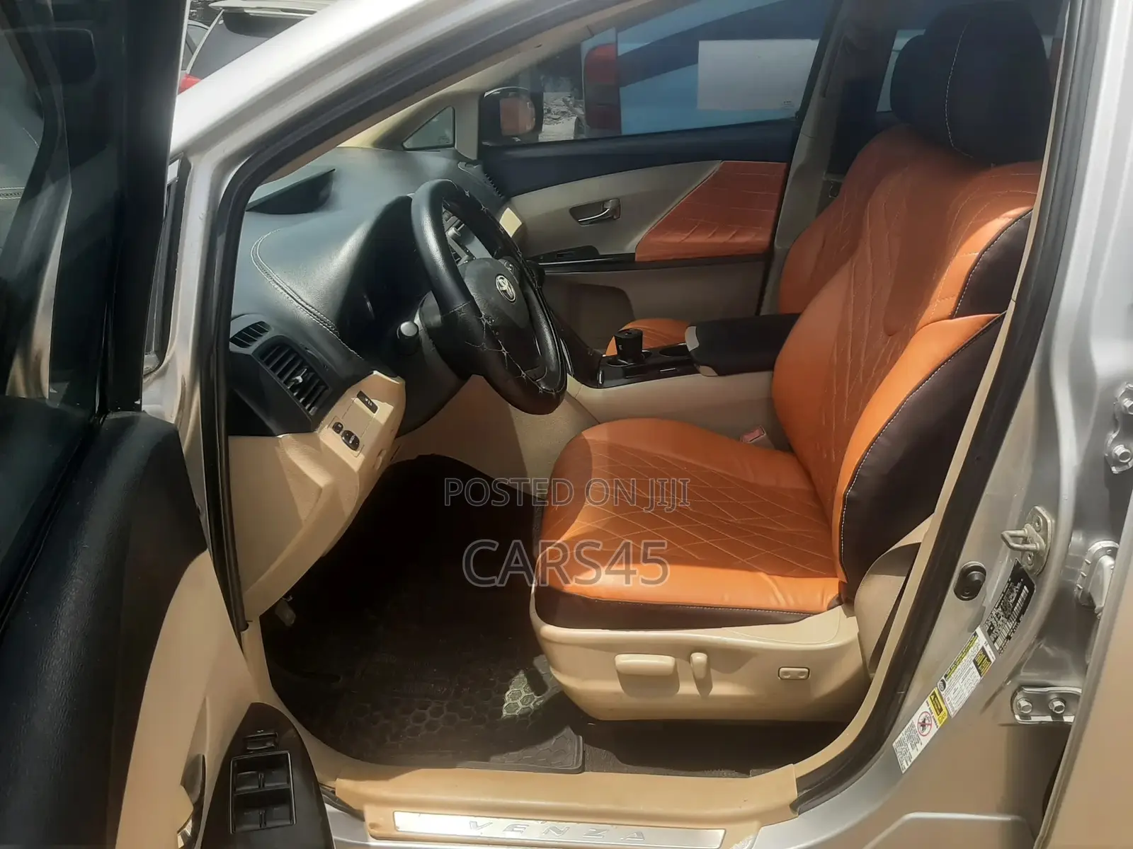 Toyota Venza 2010 Silver