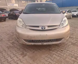 Toyota Sienna CE FWD 2008 Gold