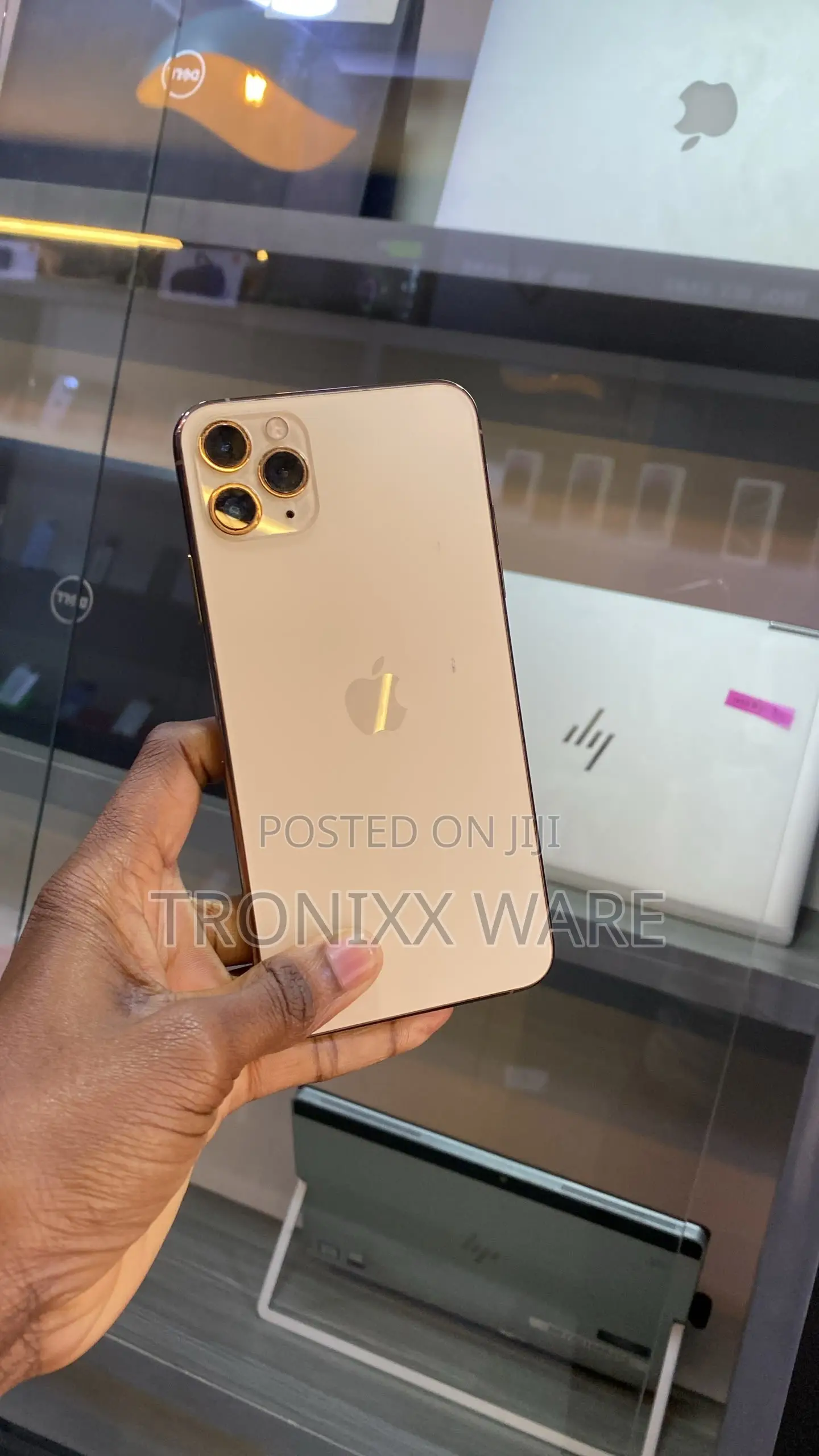 Apple iPhone 11 Pro Max 64 GB Gold