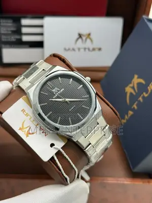 Matturi Chain Strap Chronograph Wristwatch