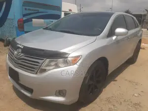 Toyota Venza 2010 Silver