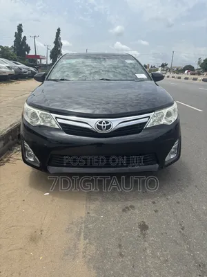 Toyota Camry XLE 4dr Sedan (2.5L 4cyl 6A) 2012 Blue