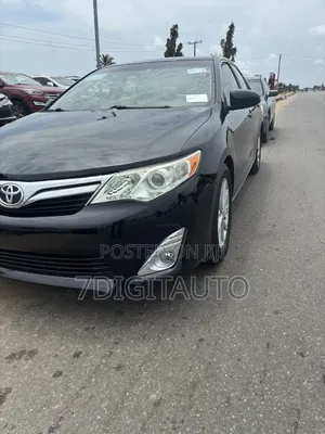 Toyota Camry XLE 4dr Sedan (2.5L 4cyl 6A) 2012 Blue