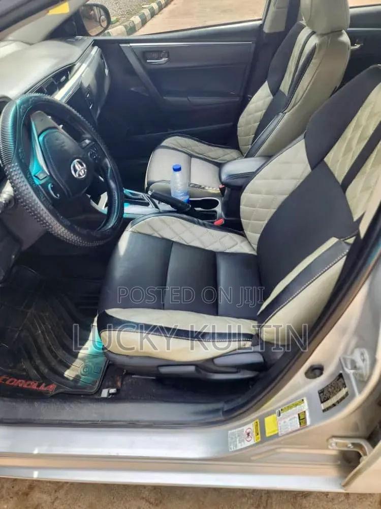 Toyota Corolla 2015 Silver