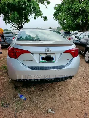 Toyota Corolla 2015 Silver