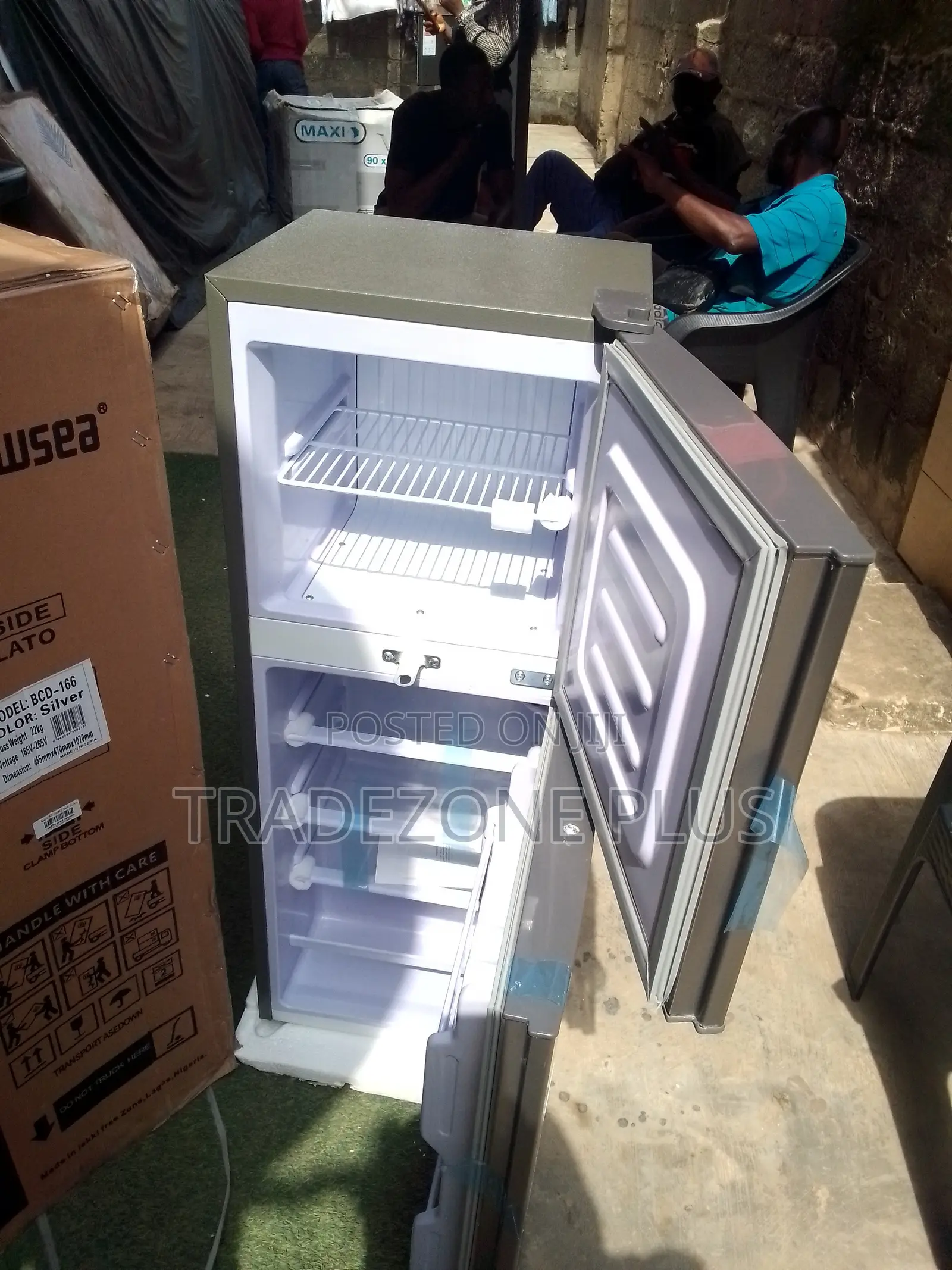 Practical Snowsea 120L Refrigerator-Freezer for Homes