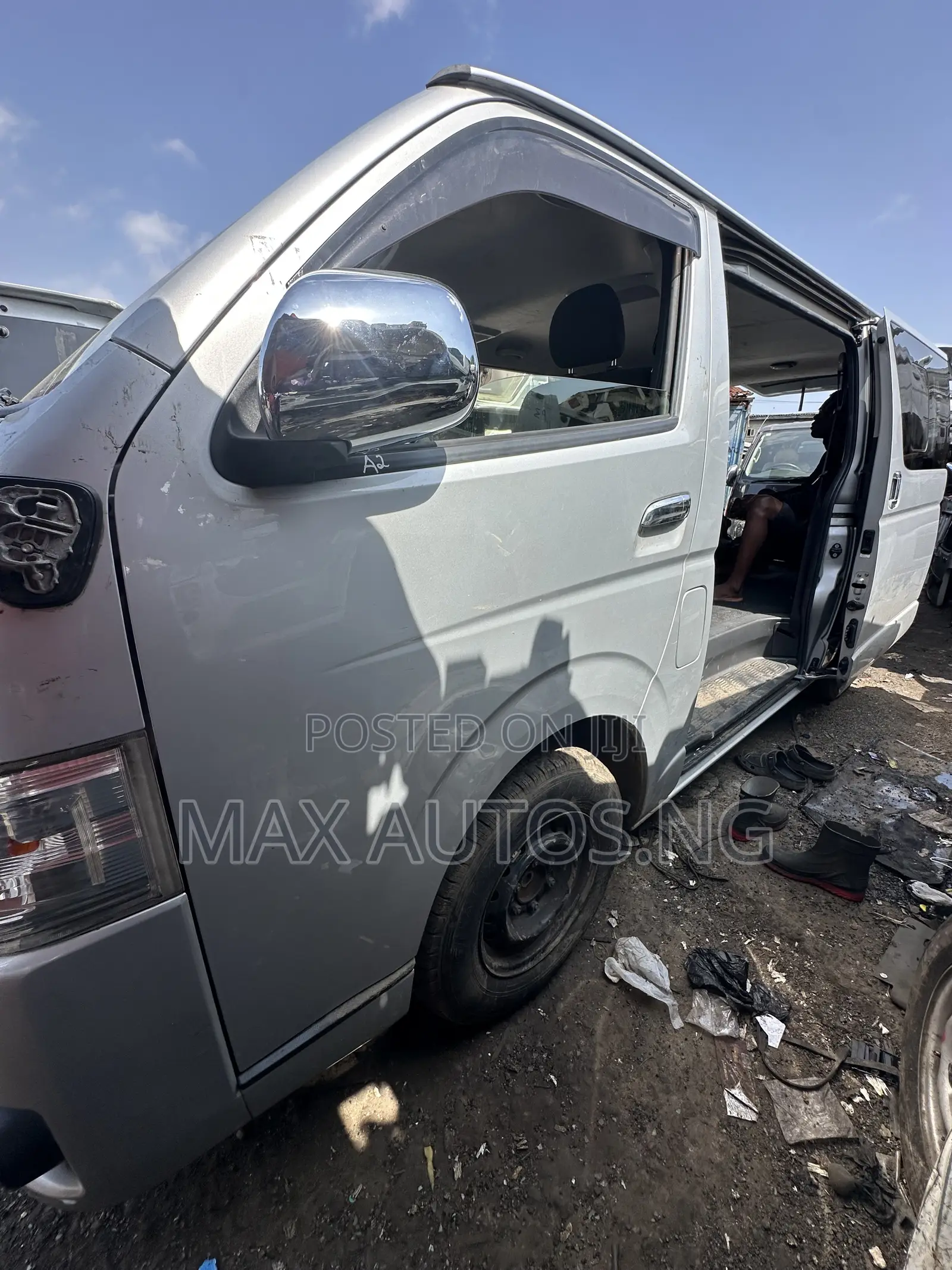 Toyota HiAce 2016 Silver