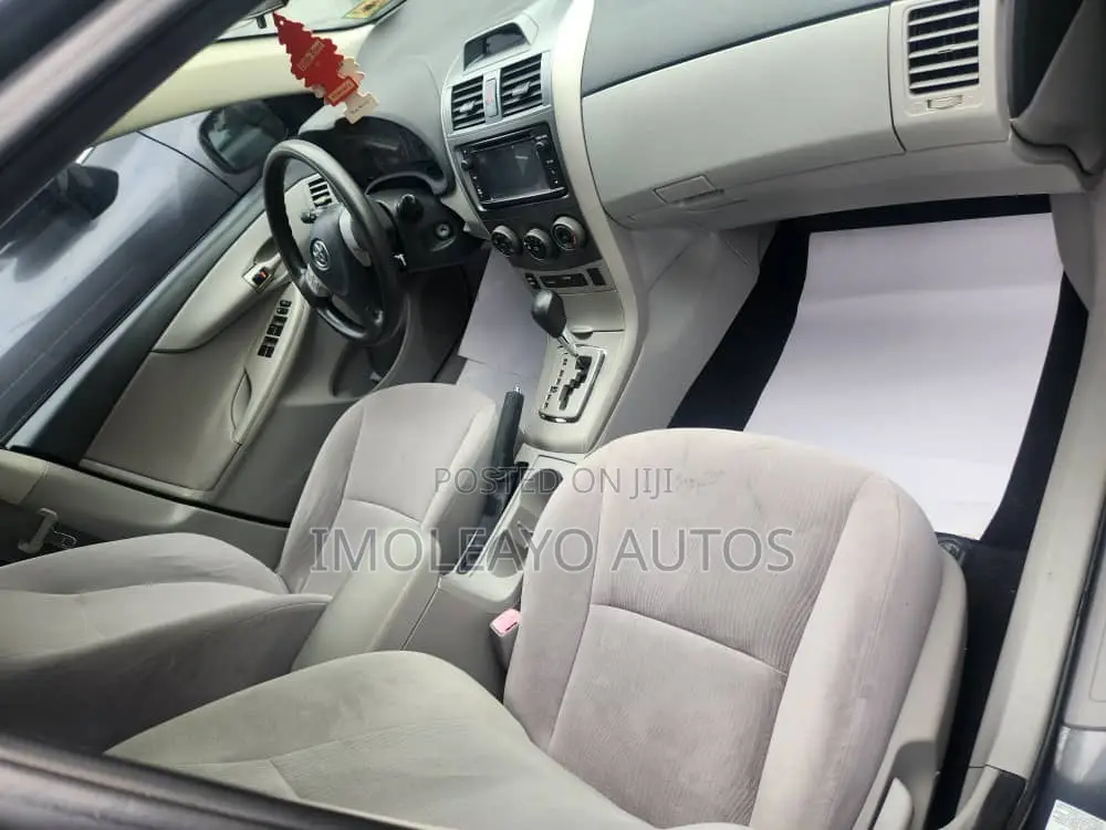 Toyota Corolla 2013 Gray
