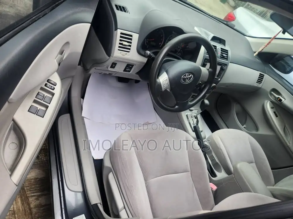 Toyota Corolla 2013 Gray