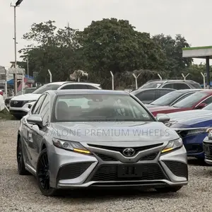 Toyota Camry XSE 2022 Silver