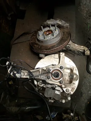 Escalade 2020 Front Hub