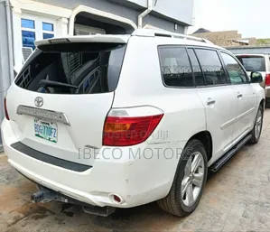 Toyota Highlander Limited 2010 White
