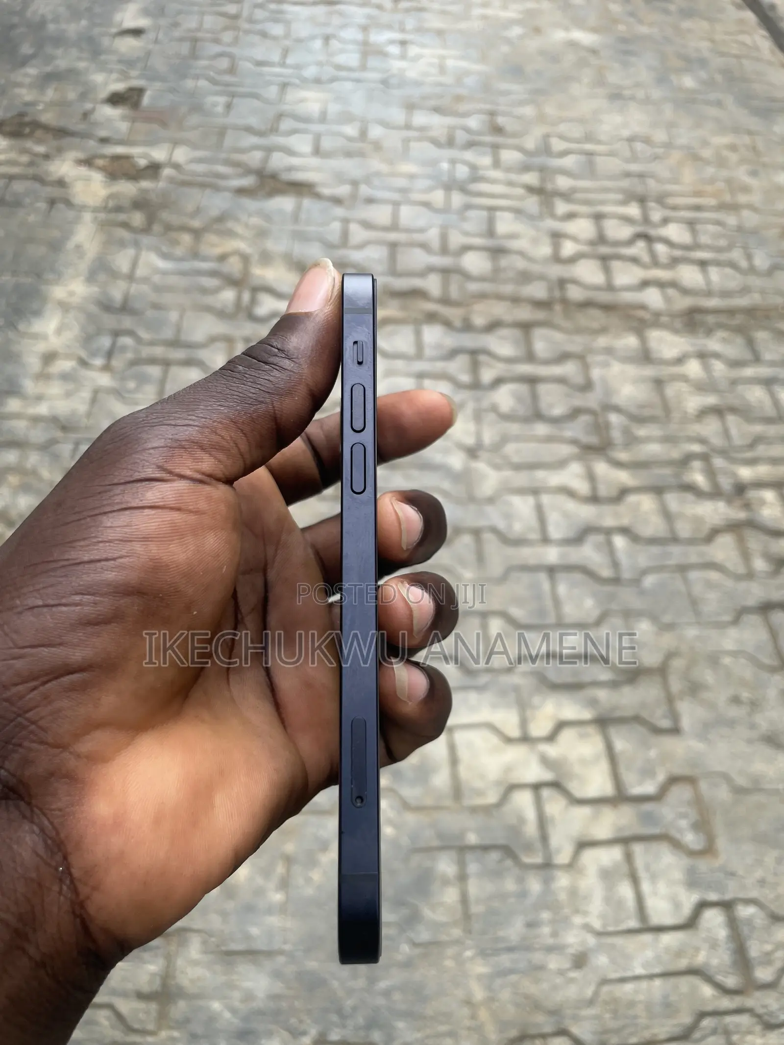 Apple iPhone 12 64 GB Black