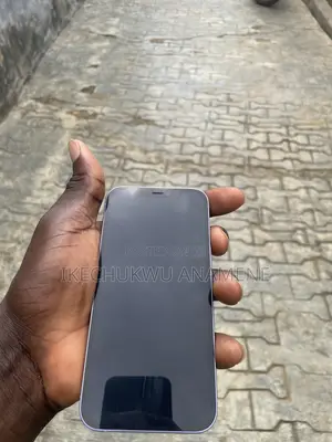 Apple iPhone 12 64 GB Black