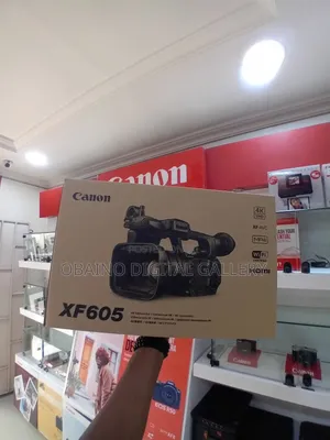 Canon XF605