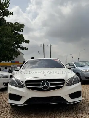 Mercedes-Benz E350 Base 4Matic Sedan AWD (3.5L 6cyl 7A) 2013 White