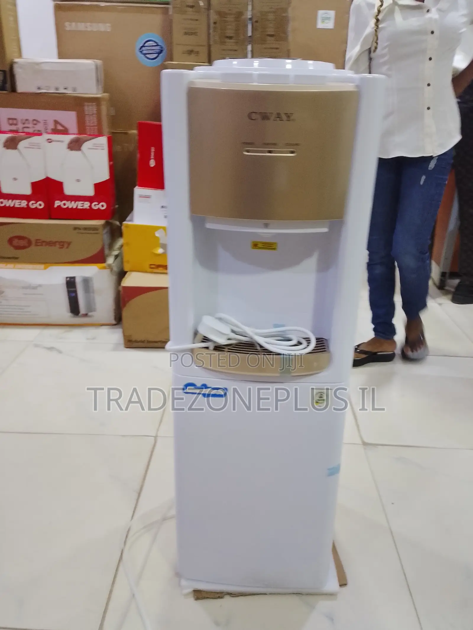 A Cway Water Dispenser for Everyday Convenience