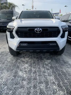 Toyota Tacoma SR5 Double Cab 5' Bed AT 2024 White