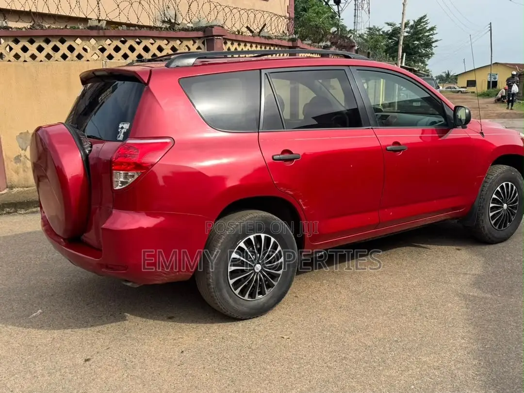 Toyota RAV4 2011 Red