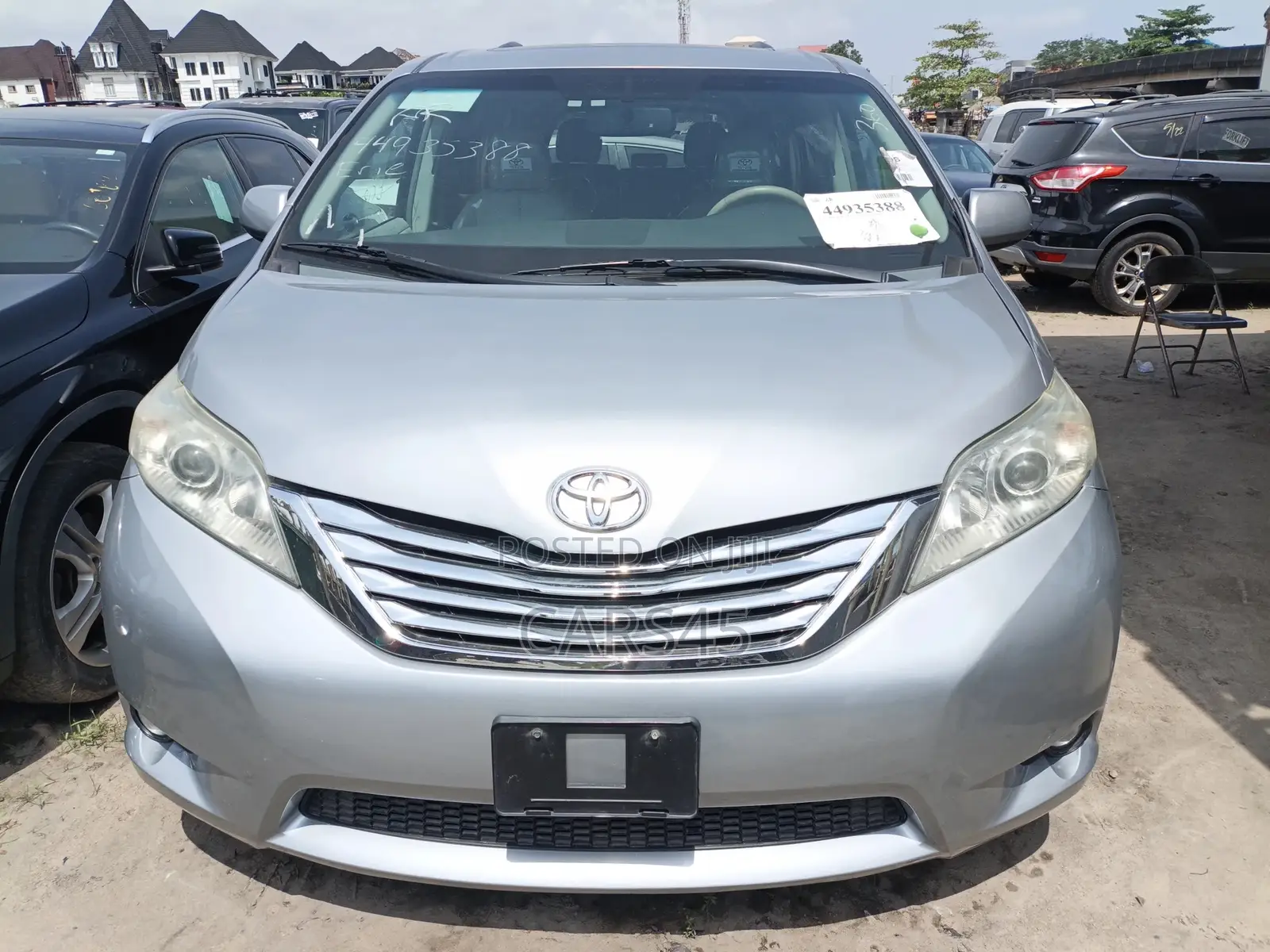 Toyota Sienna 2011 Silver
