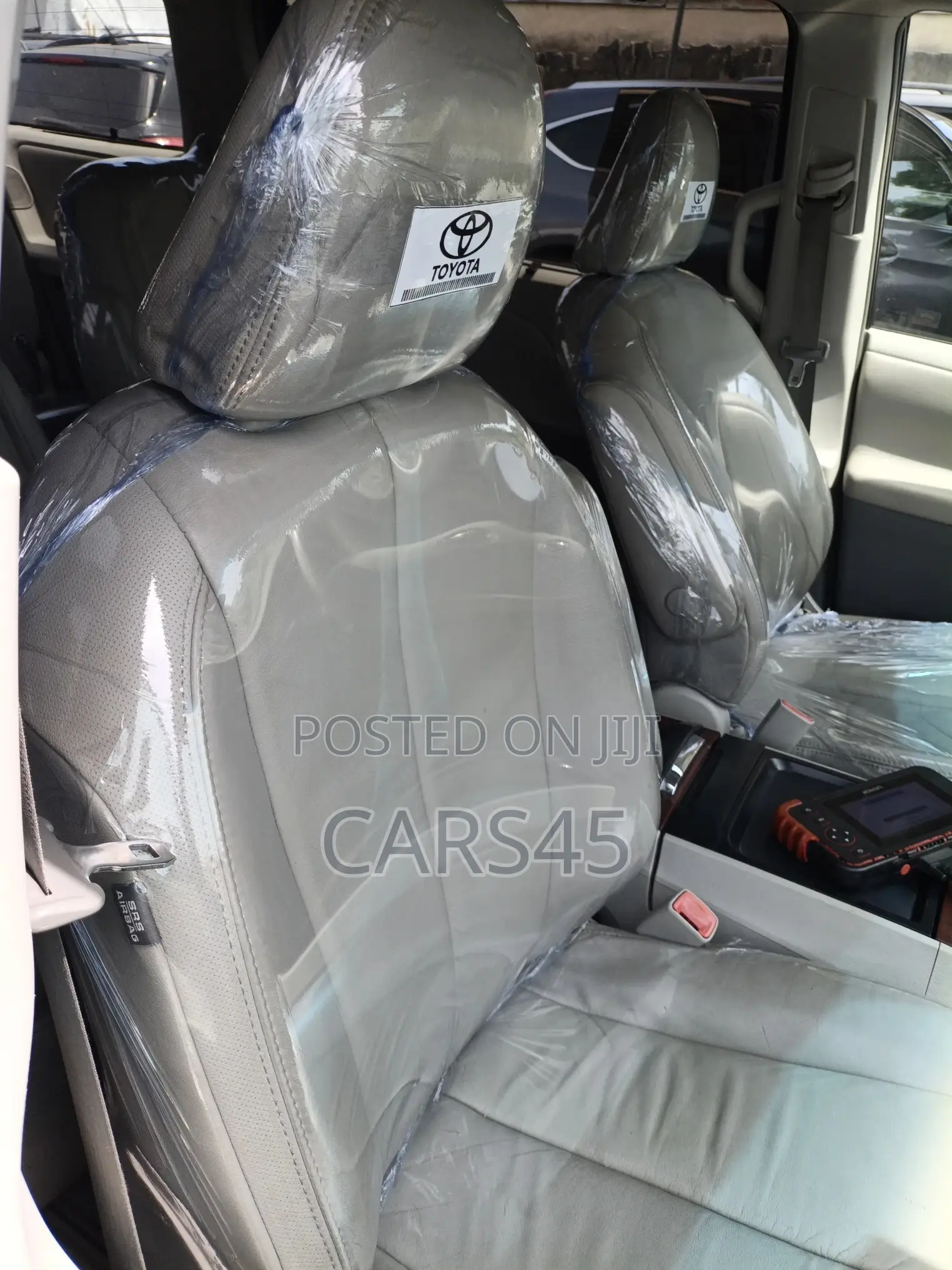 Toyota Sienna 2011 Silver