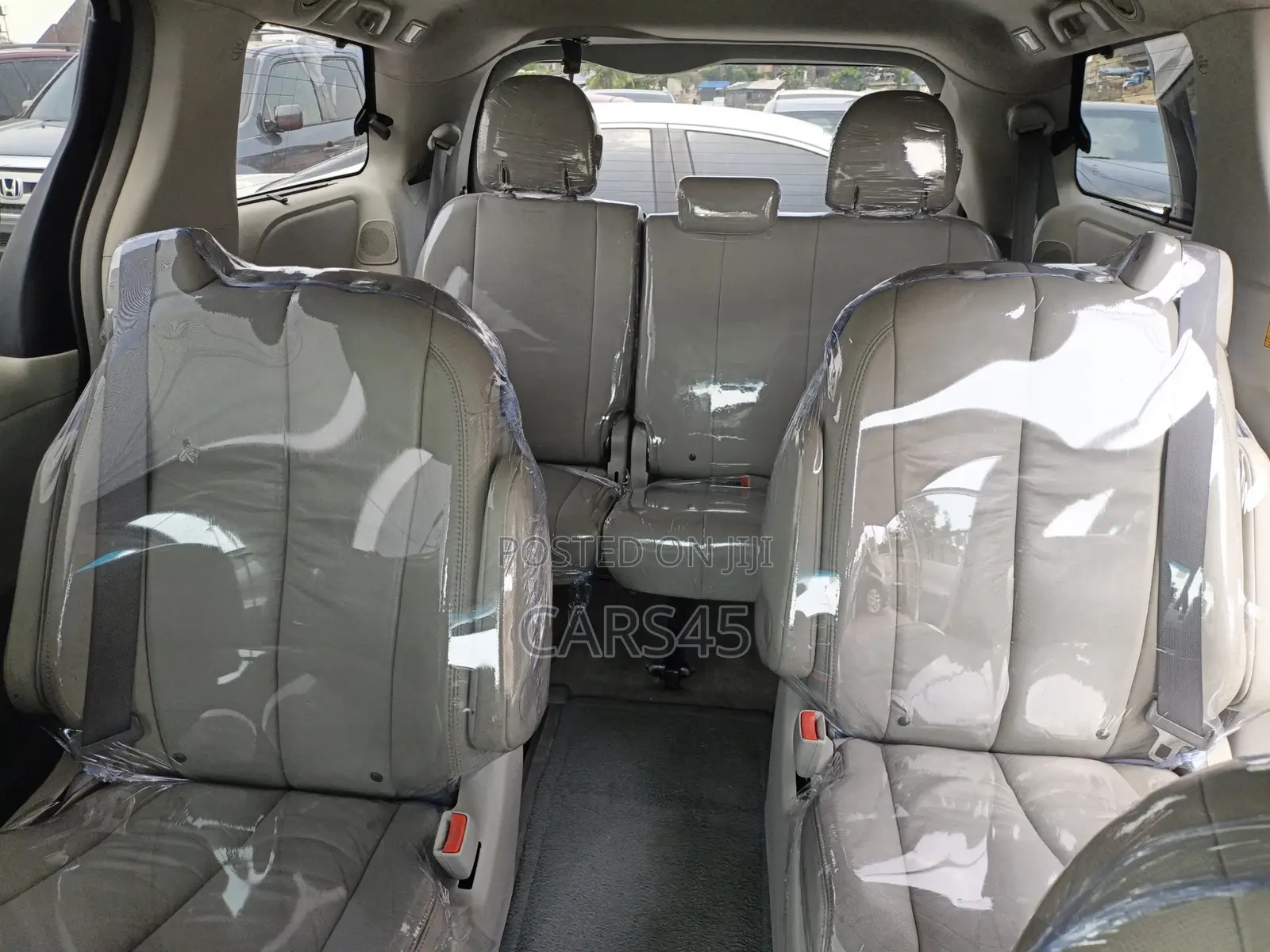 Toyota Sienna 2011 Silver
