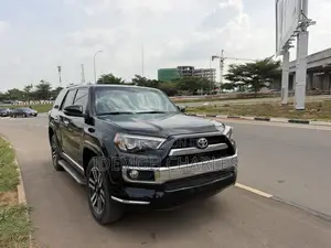 Toyota 4-Runner Limited 4x4 2018 Black