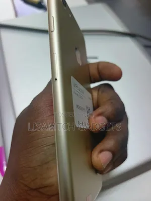 Apple iPhone 7 128 GB Gold