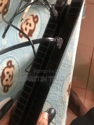 Play Station 4