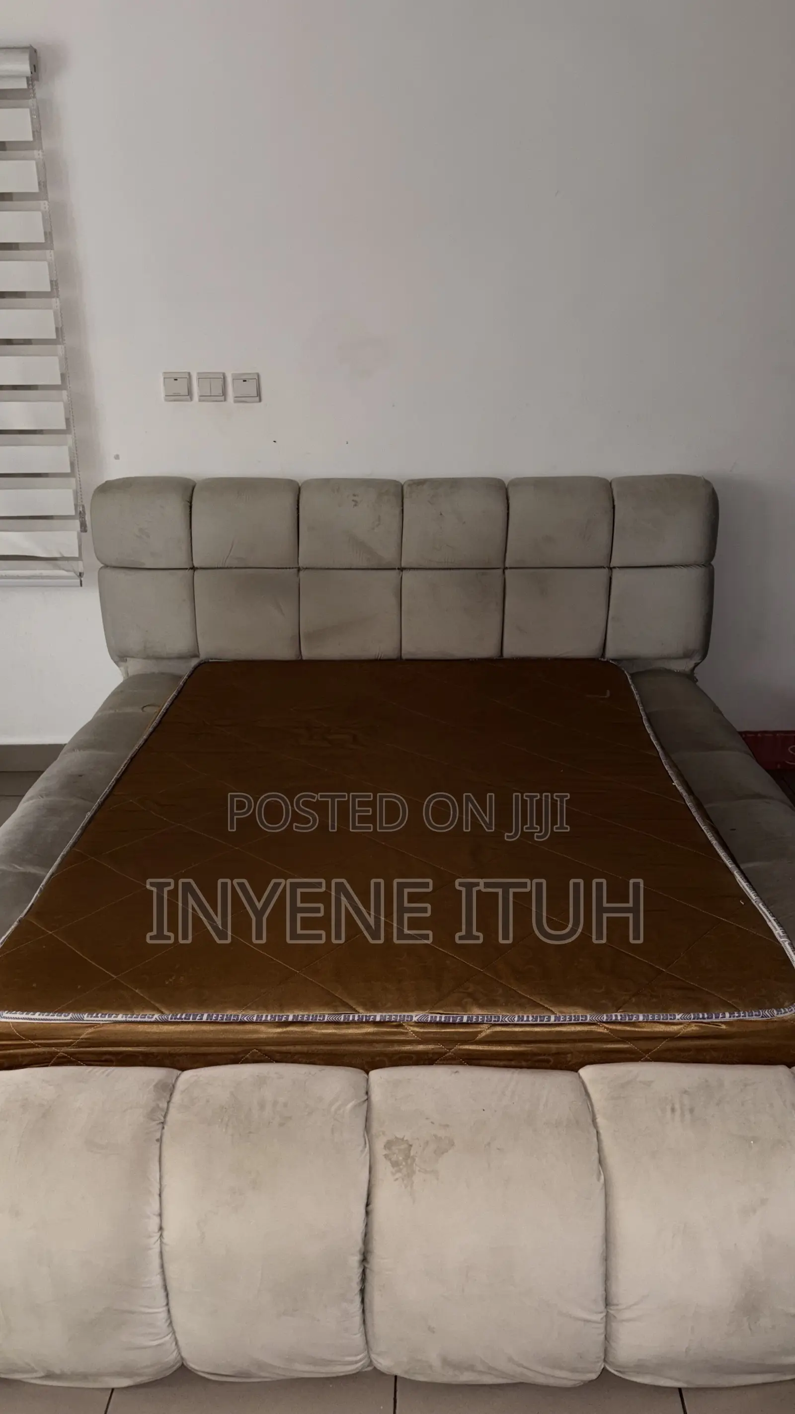 Bedframe/Mattress