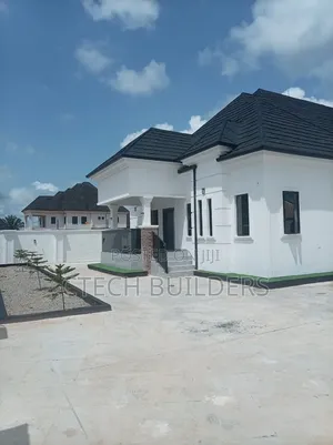 4bdrm Apartment in Benin City for sale