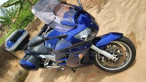 Yamaha 2010 Blue
