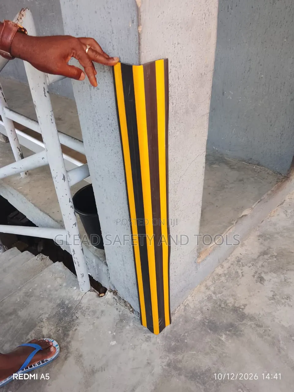 Rubber With Steel Corner Protector