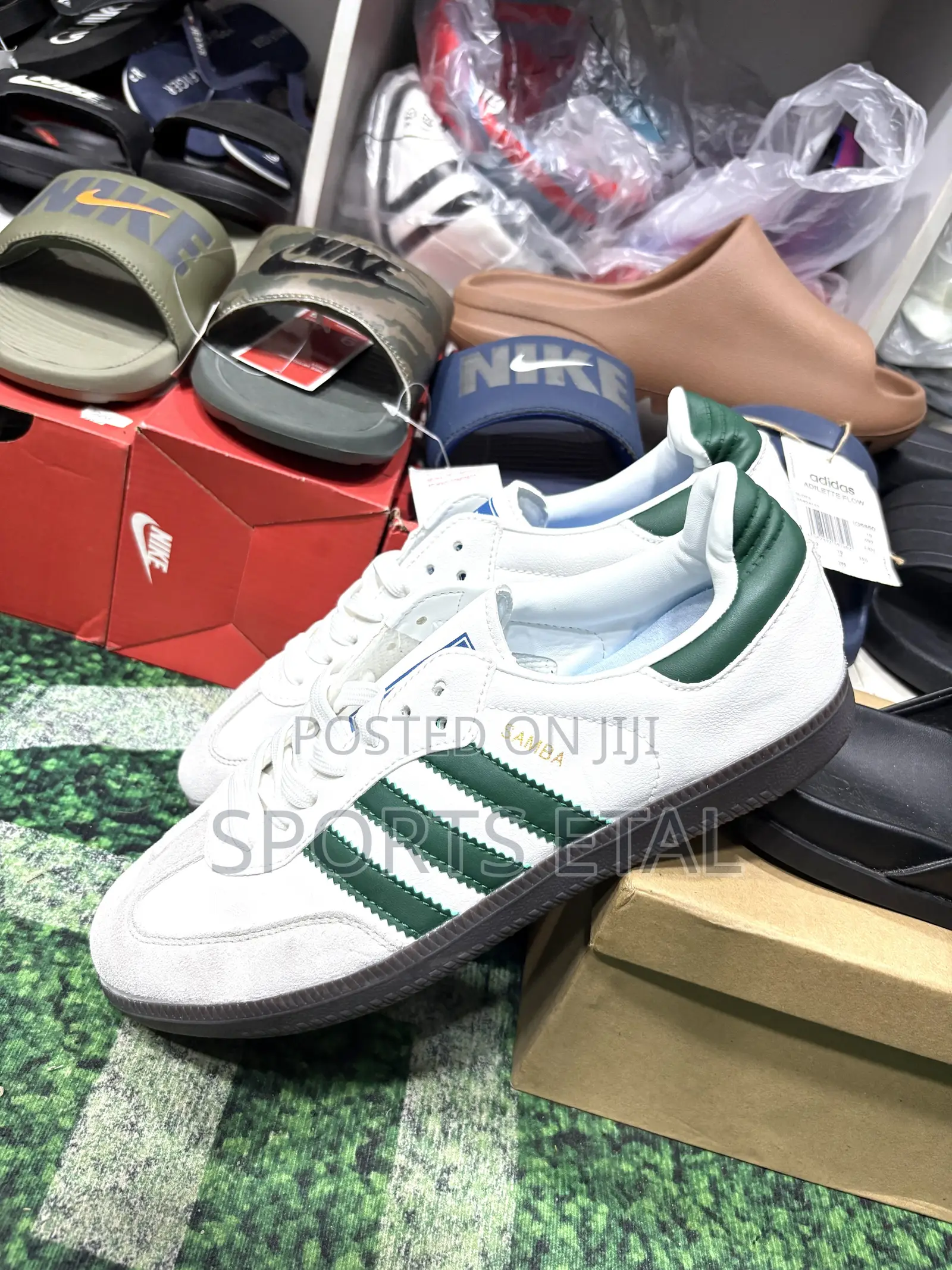 Adidas Sneakers