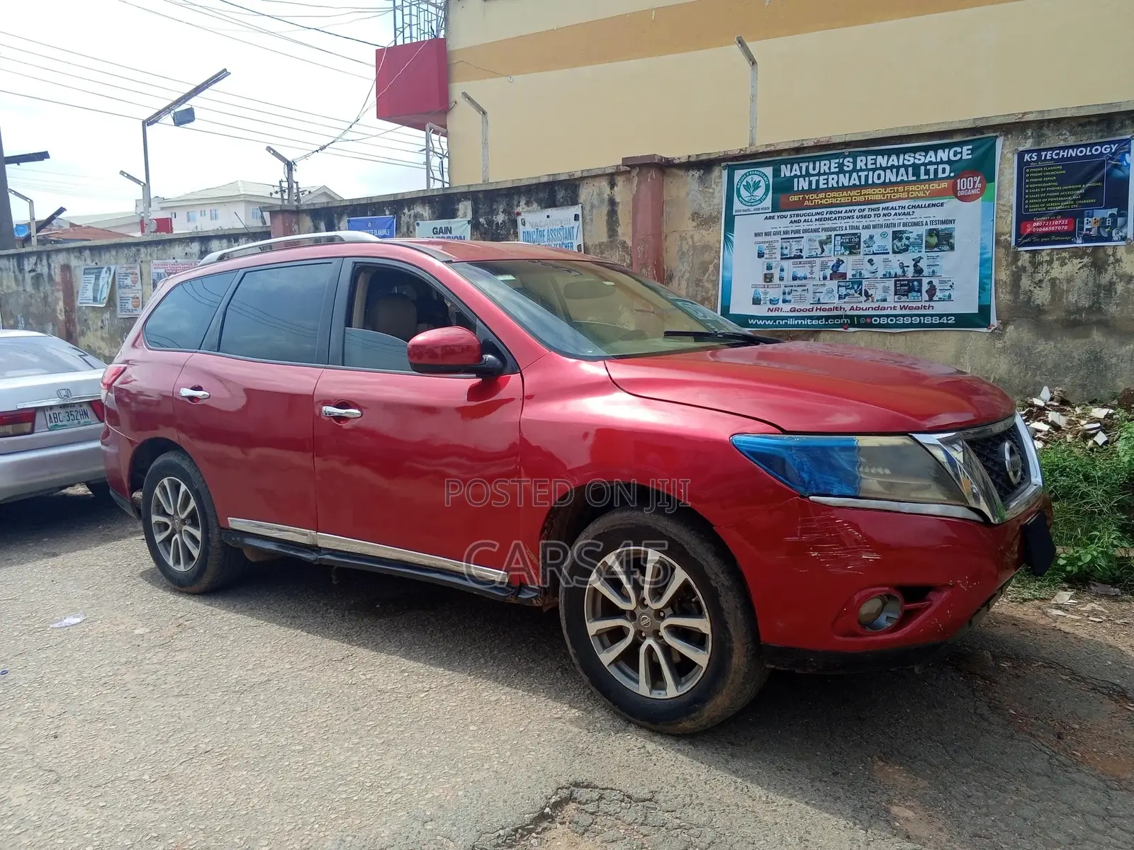 Nissan Pathfinder 2014 Red