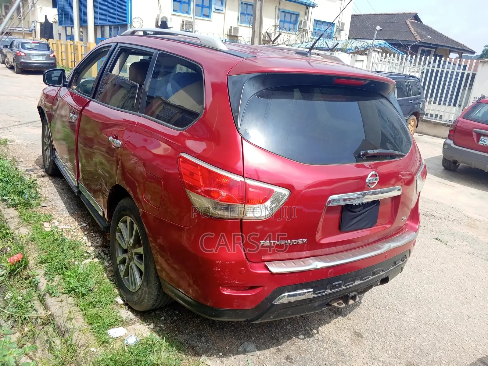 Nissan Pathfinder 2014 Red