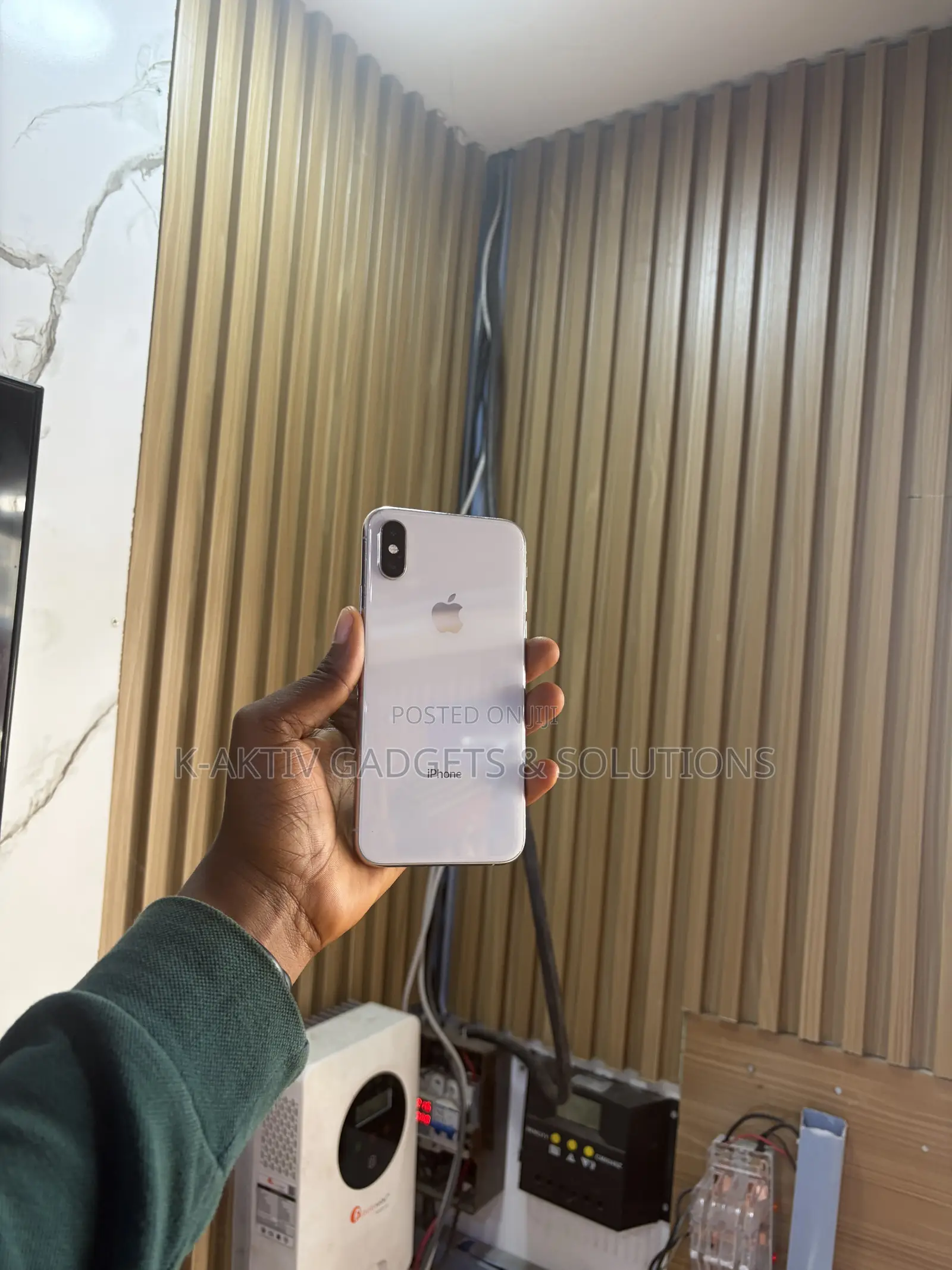 Apple iPhone XS 64 GB White