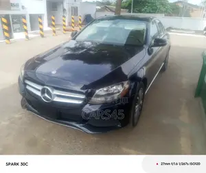 Mercedes-Benz C300 2016 Blue